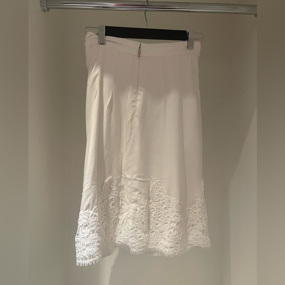 Karl Lagerfeld white skirt with lace details - Picture 2 of 5